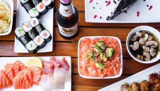 Wok To U & Sushi Love - Deliveroo for business à Paris