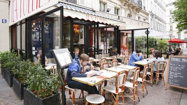 Chez Gustave anciennement Tea Follies à Paris