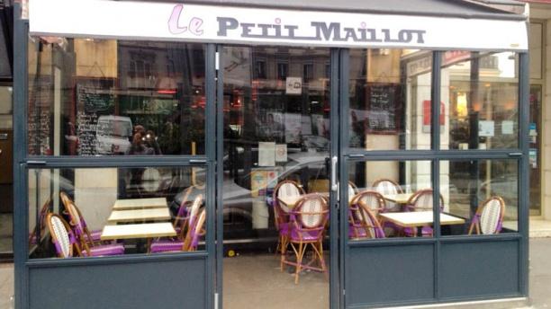 Le Petit Maillot à Paris