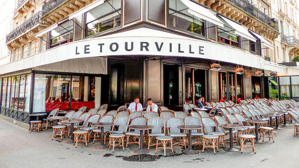 Le Tourville à Paris