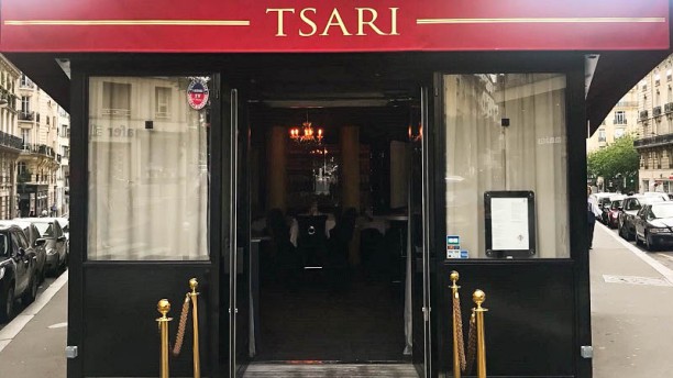 Tsari à Paris